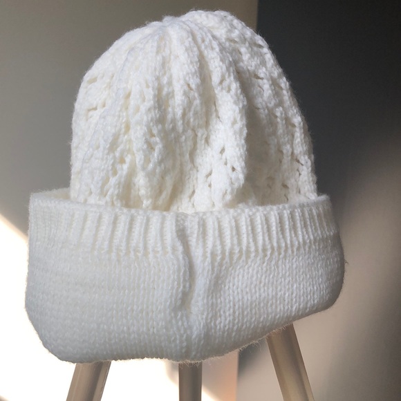 White Acrylic Knit Beanie - Picture 3 of 8